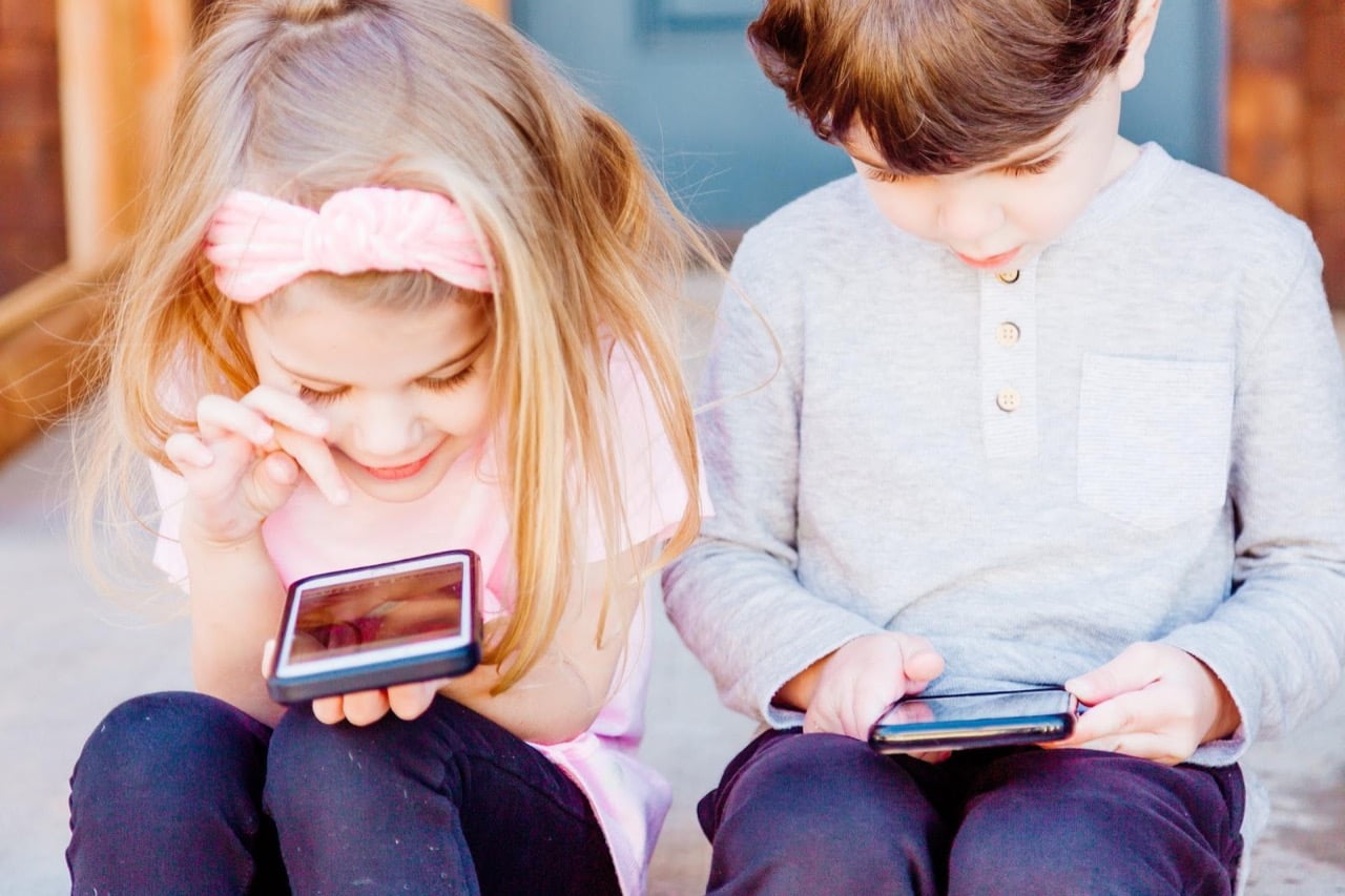 How to Read Your Children’s Text Messages